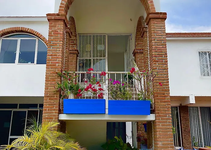 Adventure Inn La Paz
